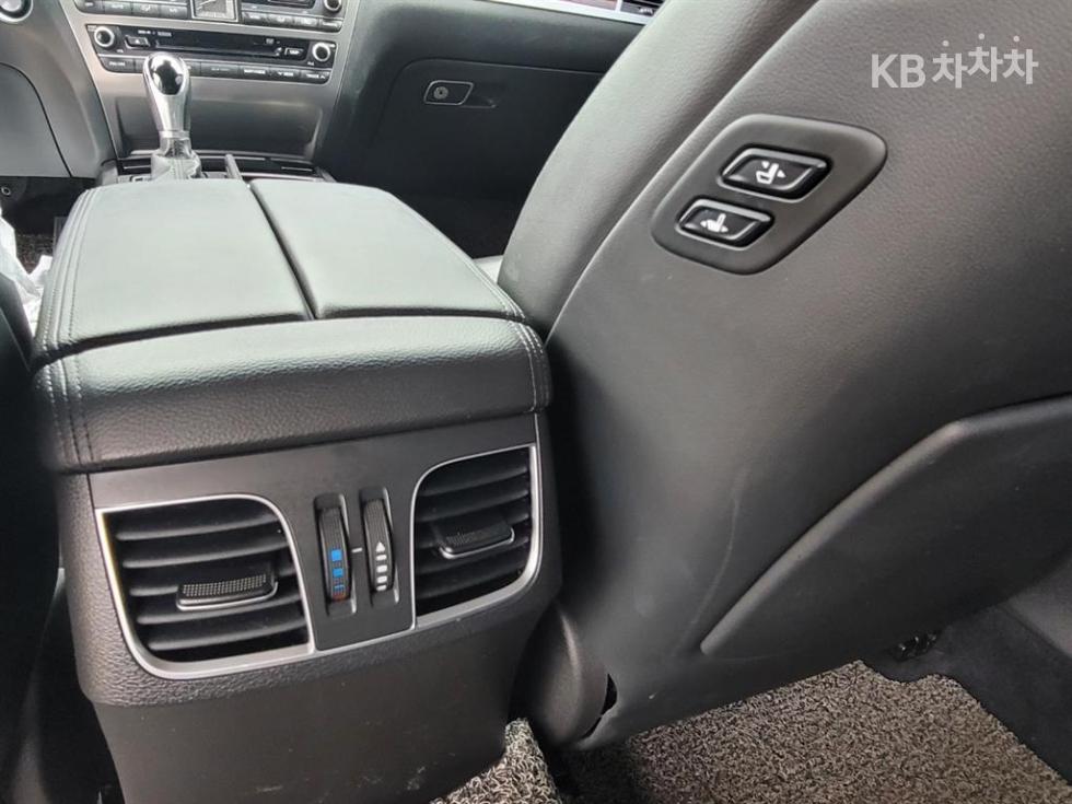 Hyundai Genesis — miniaturë 13