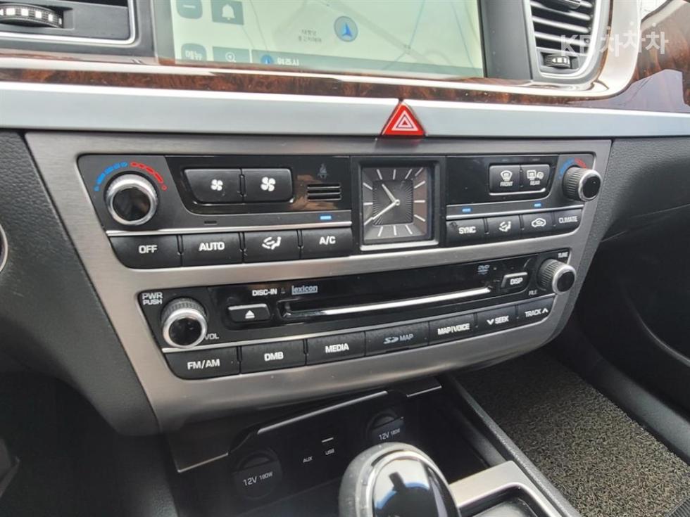 Hyundai Genesis — miniaturë 18