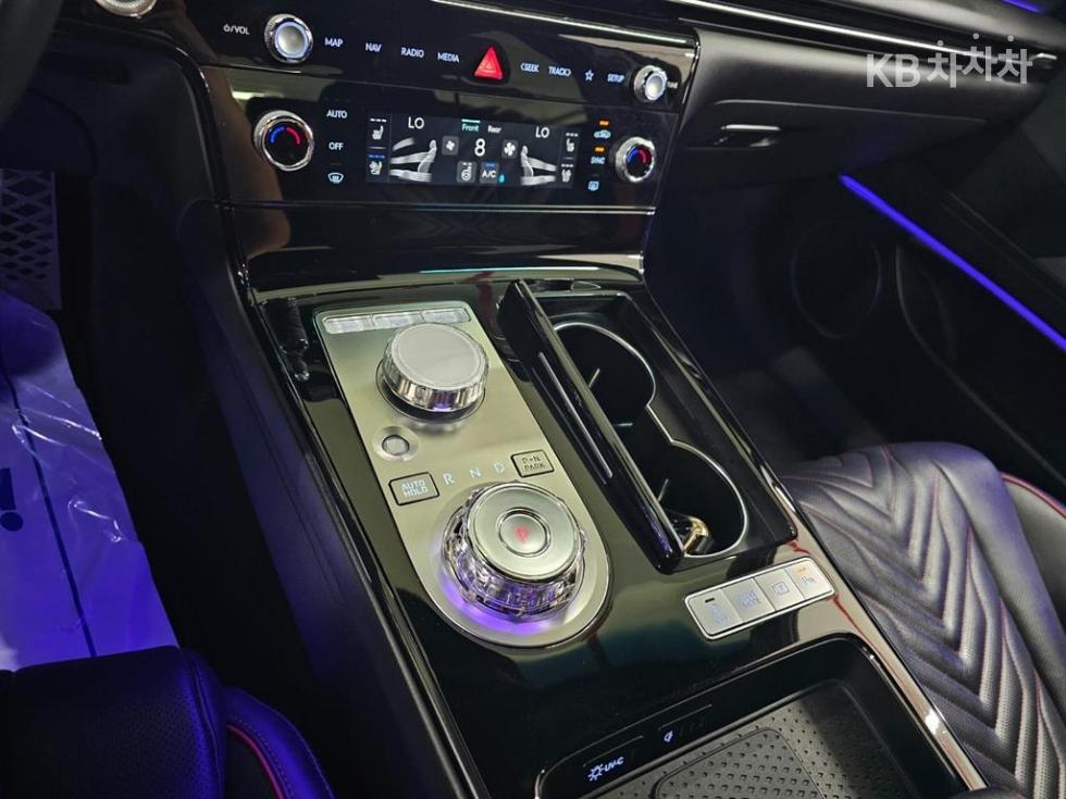 Genesis G80 — miniaturë 11
