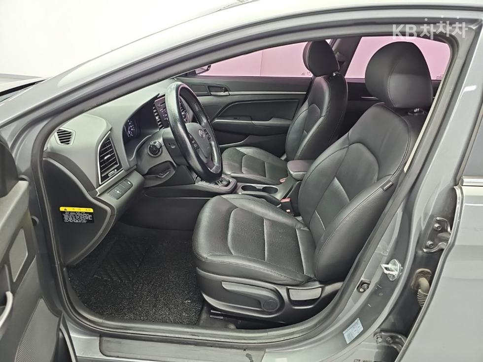 Hyundai Avante — miniaturë 11