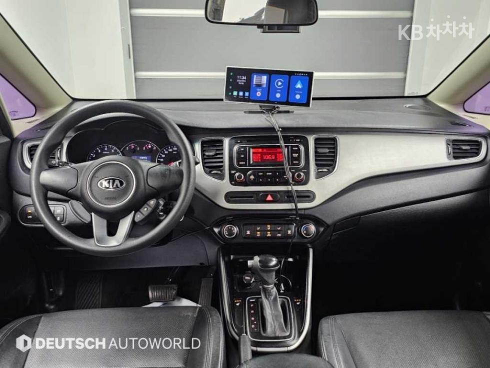 Kia Carens — miniaturë 7