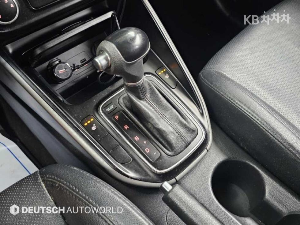 Kia Carens — miniaturë 9
