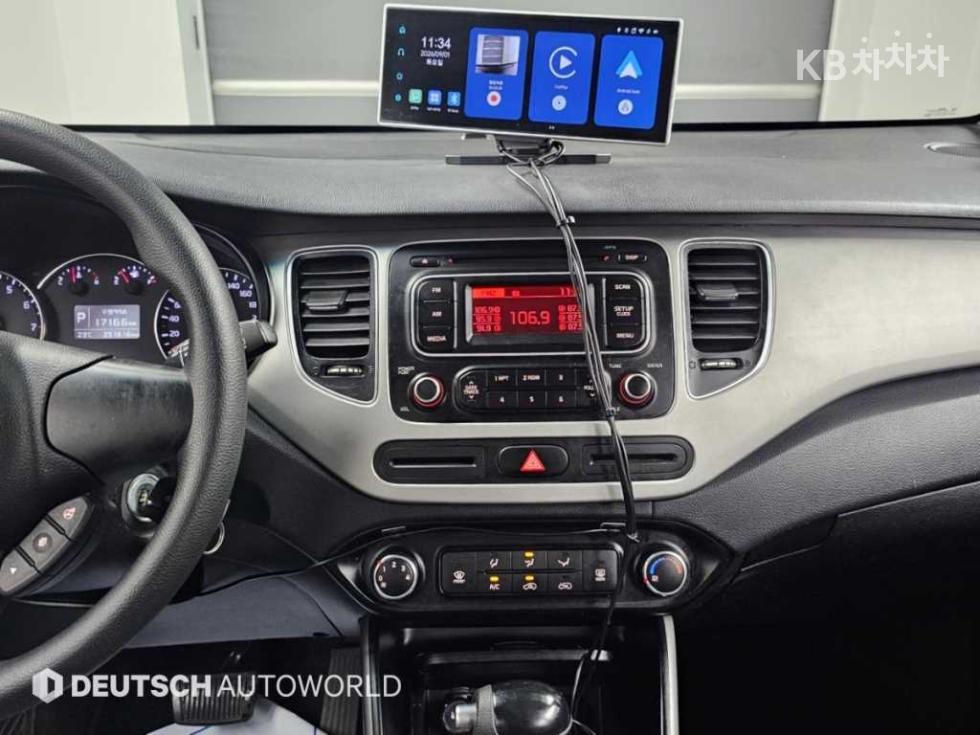 Kia Carens — miniaturë 14