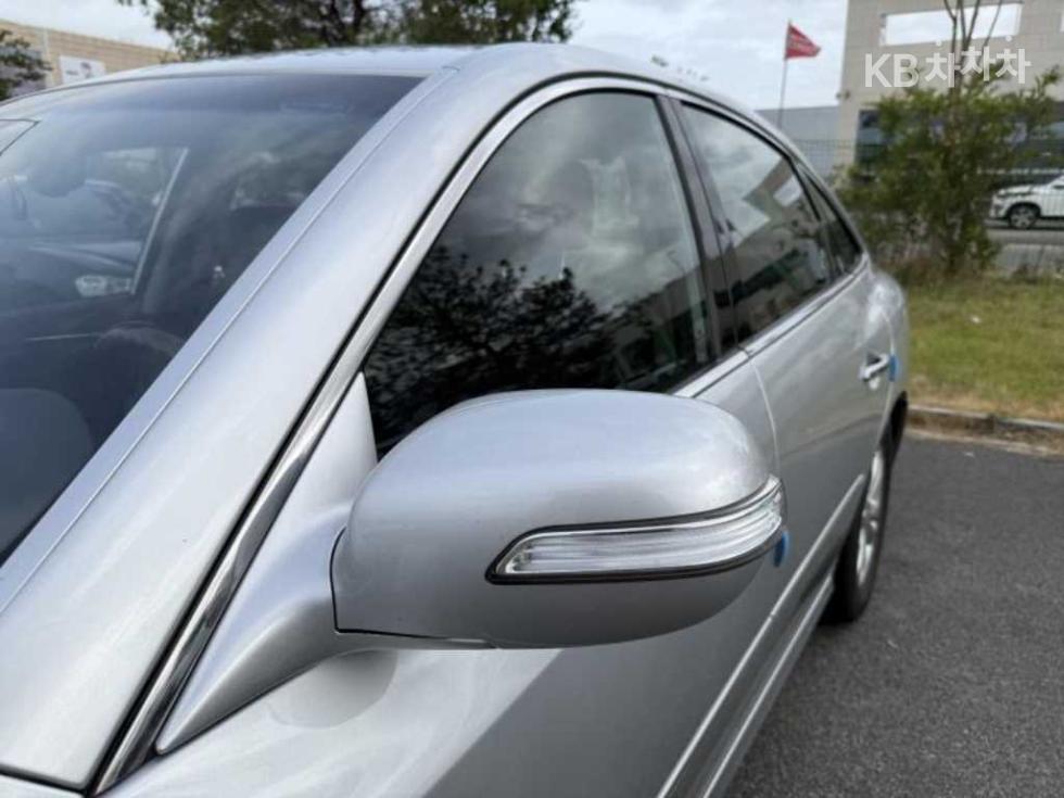 Hyundai Grandeur — miniaturë 17