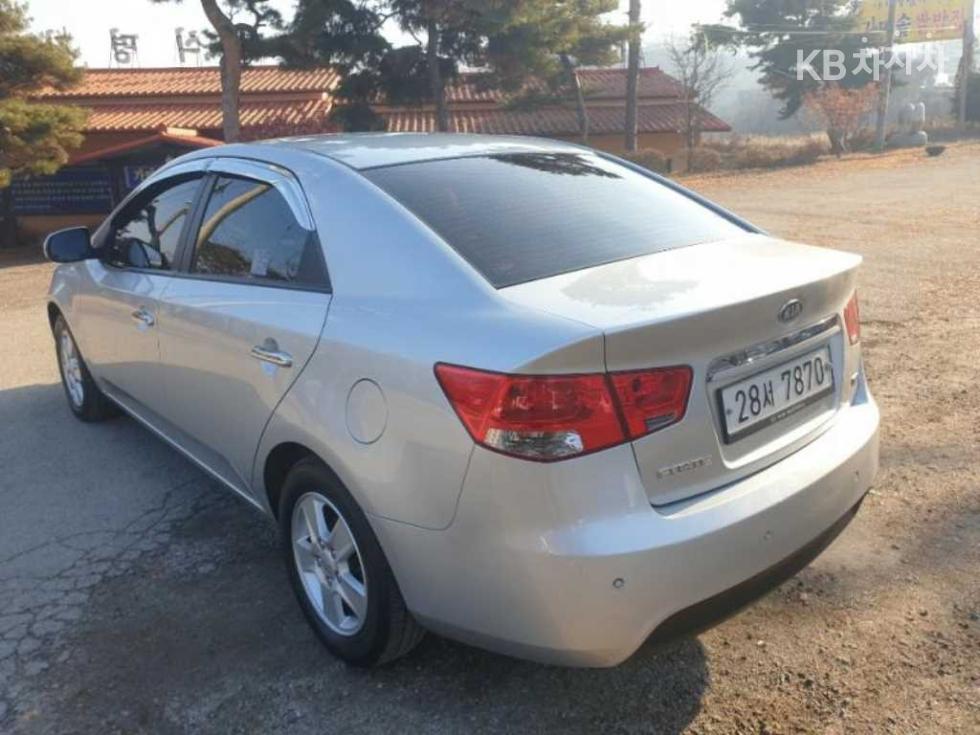 Kia Forte — miniaturë 4