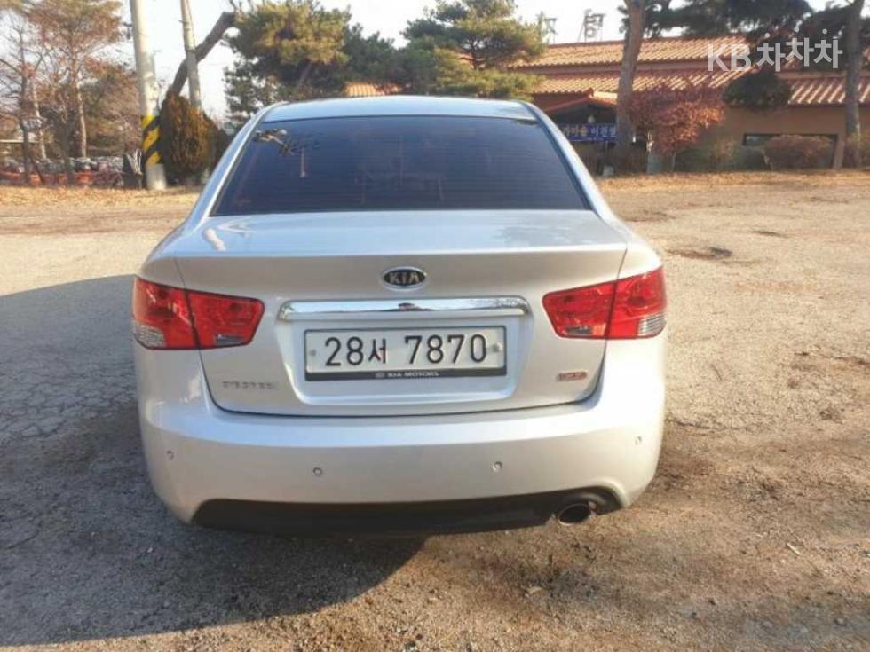 Kia Forte — miniaturë 5