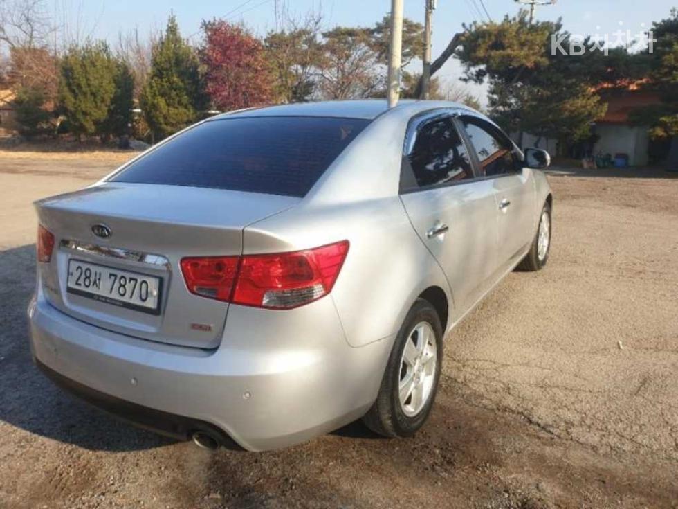 Kia Forte — miniaturë 6