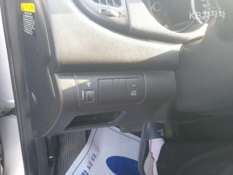 Kia Forte — miniaturë 15