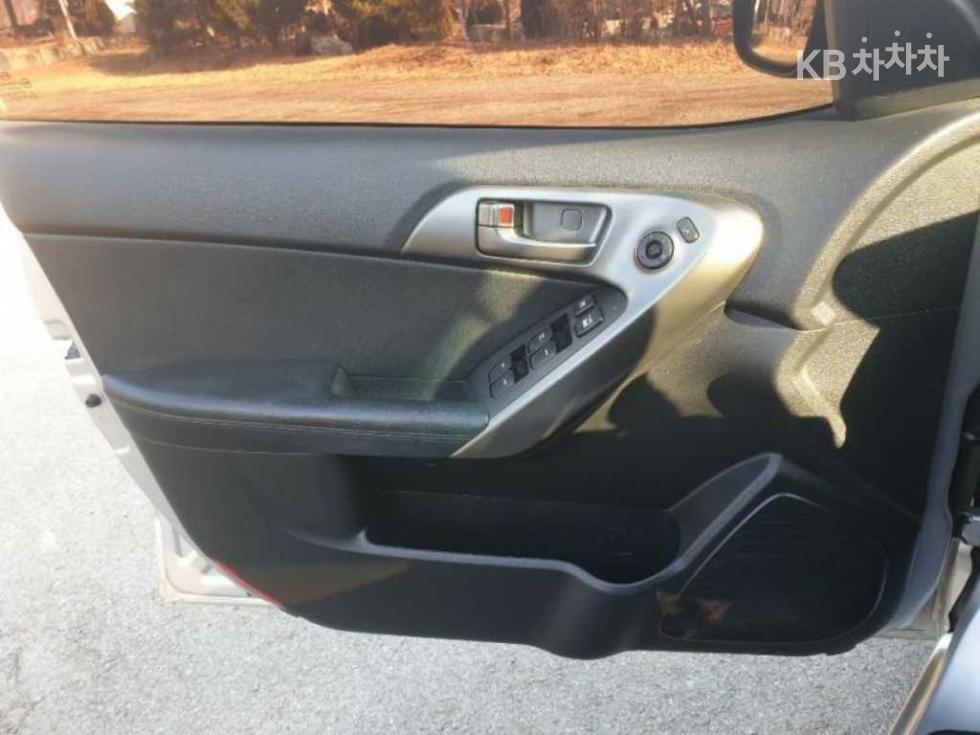 Kia Forte — miniaturë 19