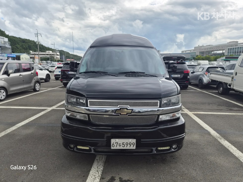 Chevrolet Express — miniaturë 2
