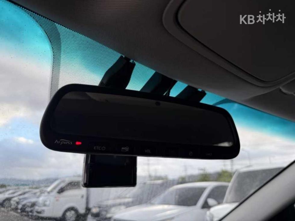 Kia K7 — miniaturë 12