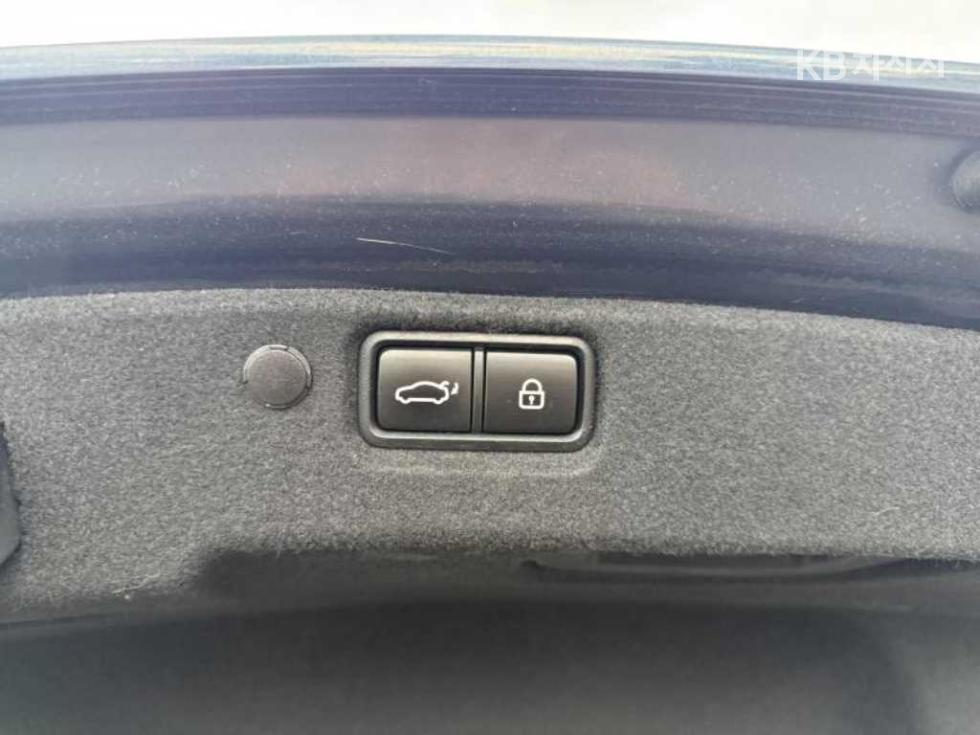Kia K7 — miniaturë 18