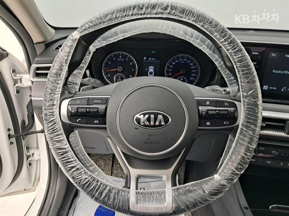 Kia K5 — miniaturë 7