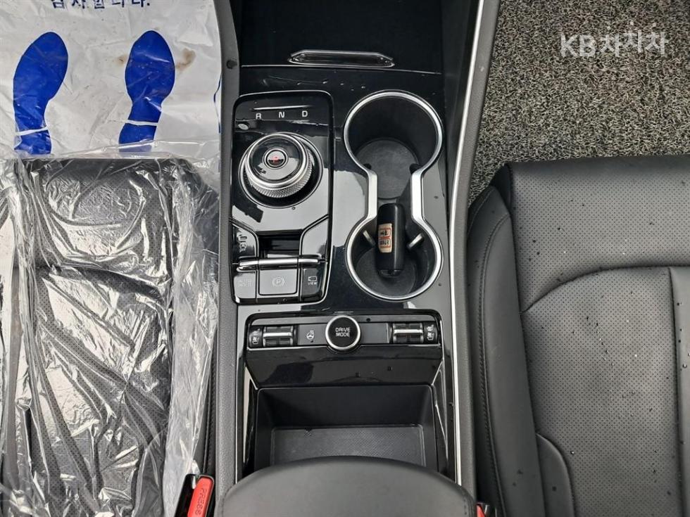 Kia K5 — miniaturë 14