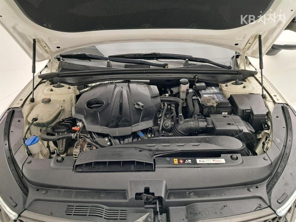Kia K5 — miniaturë 18
