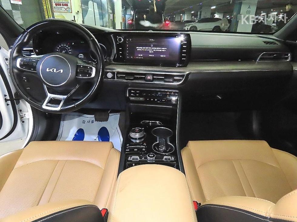 Kia K5 — miniaturë 10