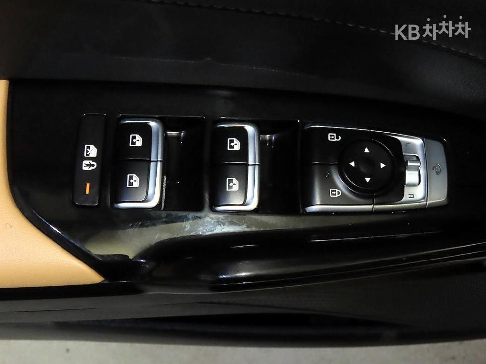 Kia K5 — miniaturë 13