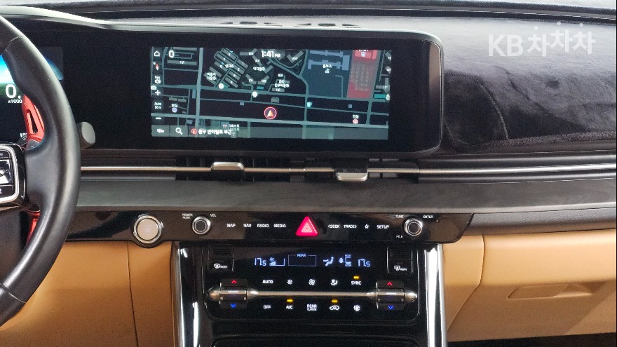 Kia Carnival — miniaturë 15