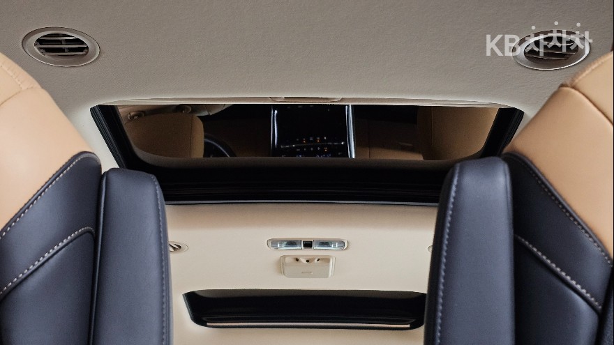 Kia Carnival — miniaturë 19