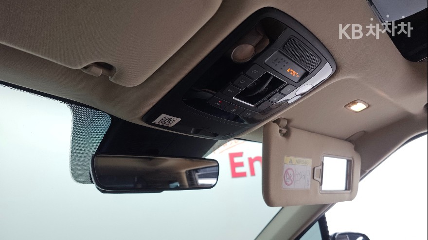 Kia Carnival — miniaturë 20
