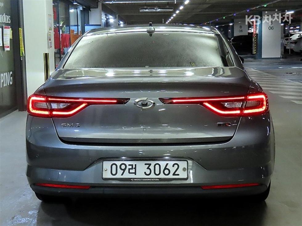 Renault SM6 — miniaturë 4