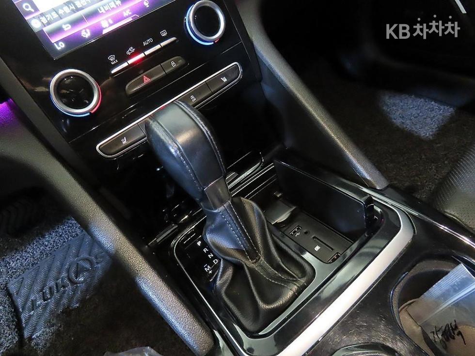 Renault SM6 — miniaturë 11