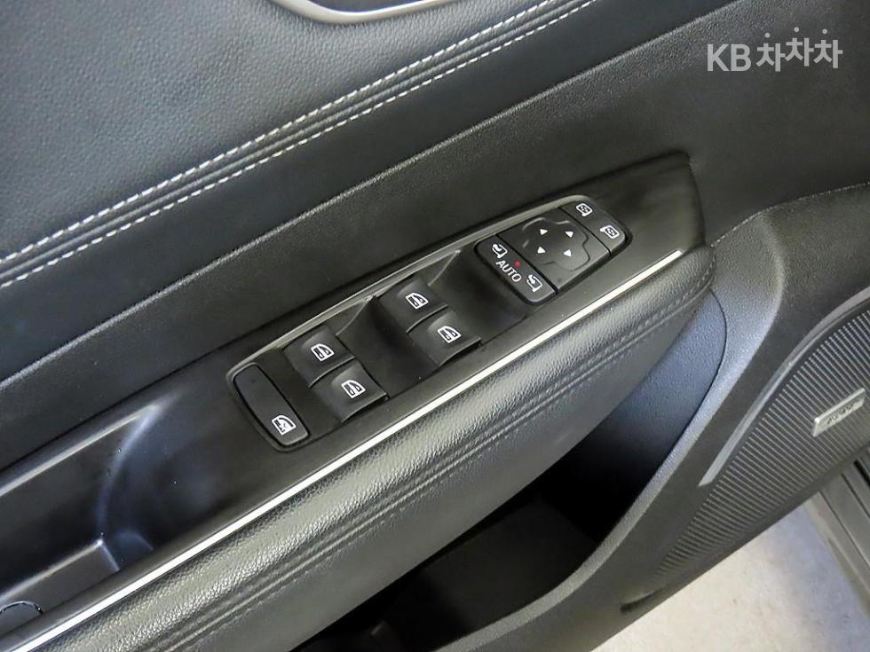 Renault SM6 — miniaturë 12