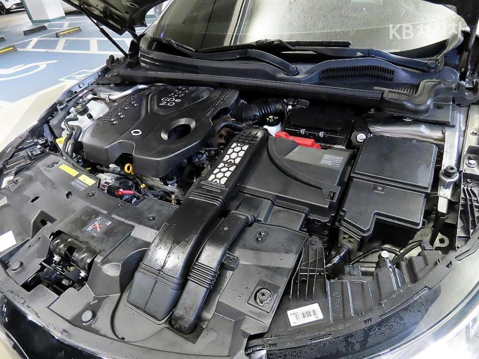 Renault SM6 — miniaturë 18