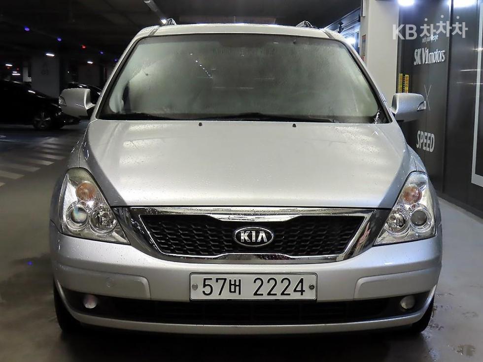 Kia Carnival — miniaturë 2