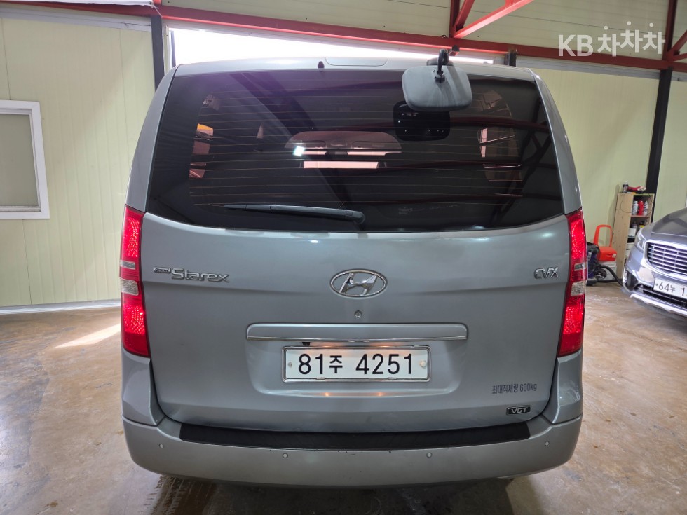 Hyundai Starex — miniaturë 4