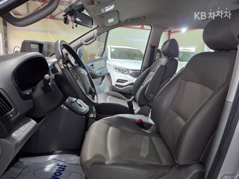 Hyundai Starex — miniaturë 10