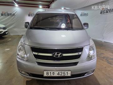 Hyundai Starex 5인승 밴 CVX 럭셔리 — foto 1