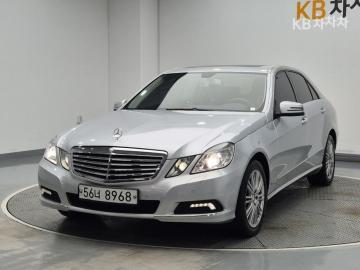 Mercedes-Benz E-klasse e300(14~)  elegance w212(14~) — foto 1