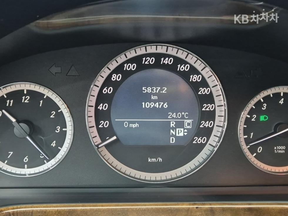 Mercedes-Benz E-klasse — miniaturë 6