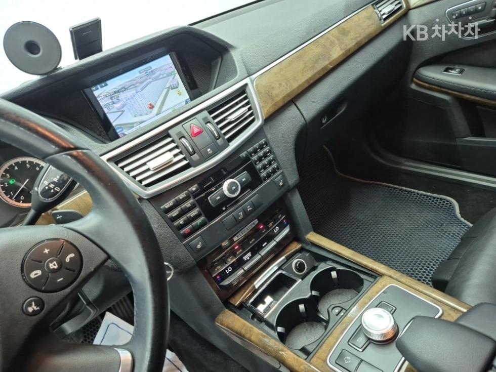 Mercedes-Benz E-klasse — miniaturë 10