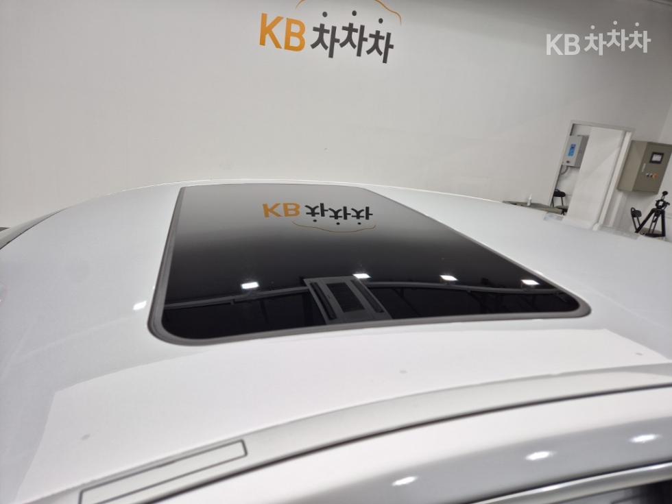 Mercedes-Benz E-klasse — miniaturë 13