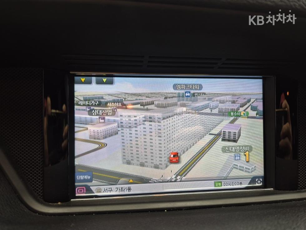 Mercedes-Benz E-klasse — miniaturë 14