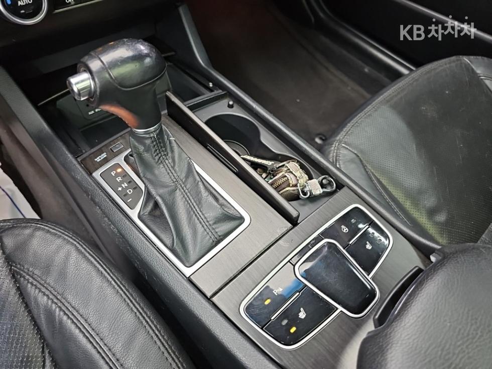 Kia K7 — miniaturë 8