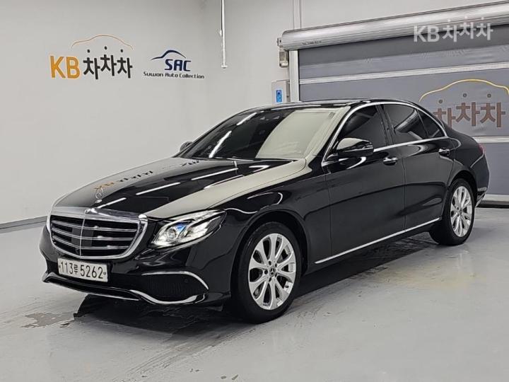 Mercedes-Benz E-klasse E300 4MATIC Exclusive — foto 1