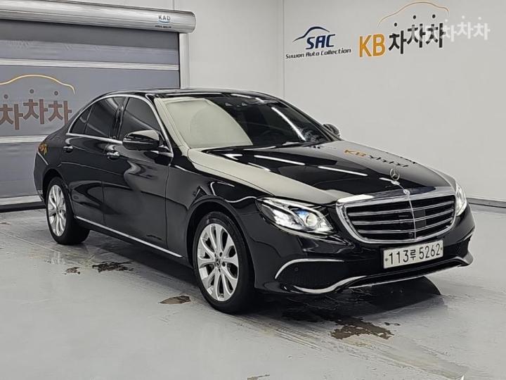Mercedes-Benz E-klasse — miniaturë 4