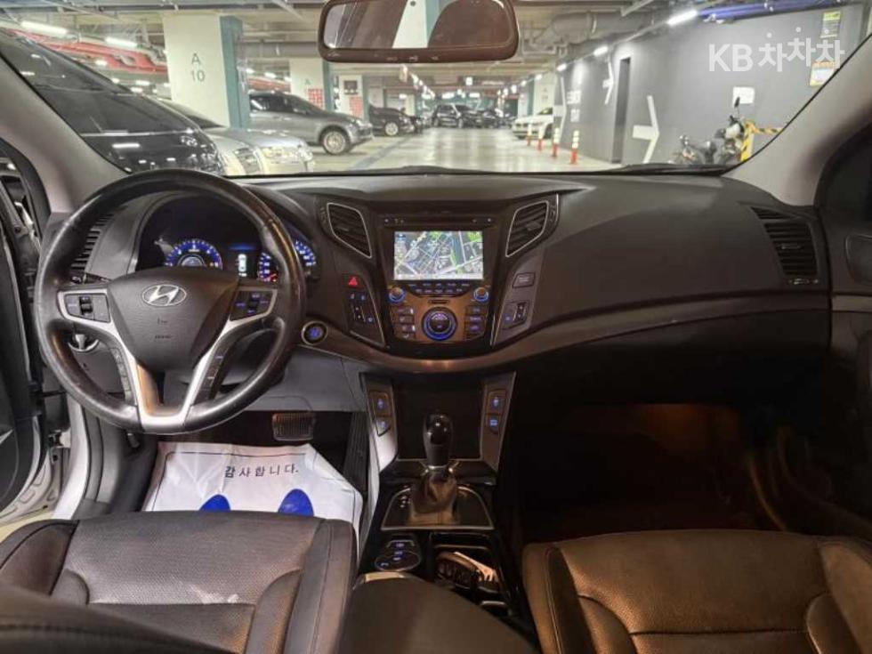 Hyundai i40 — miniaturë 10