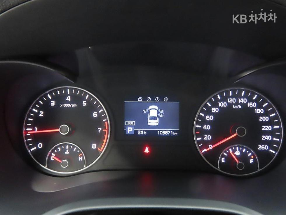 Kia K5 — miniaturë 6