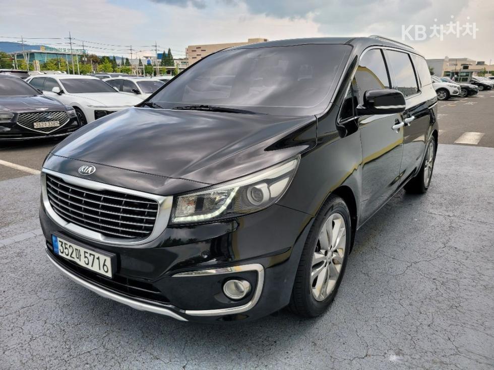 Kia Carnival — miniaturë 2