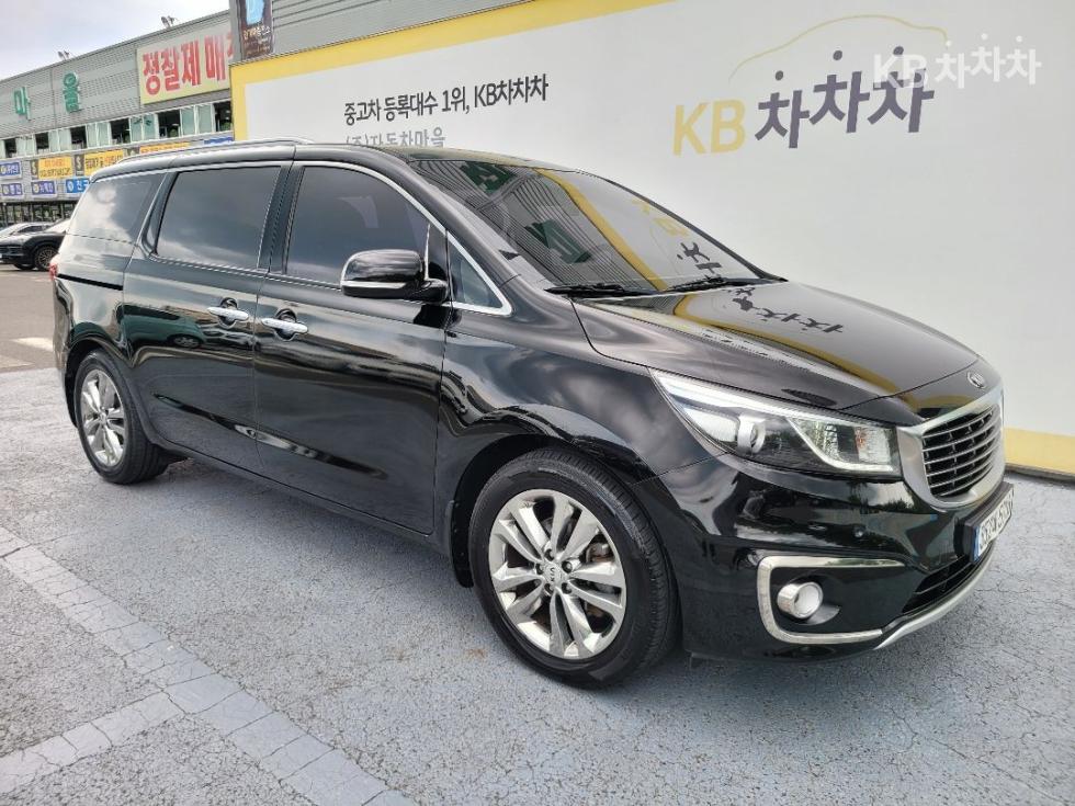 Kia Carnival — miniaturë 6