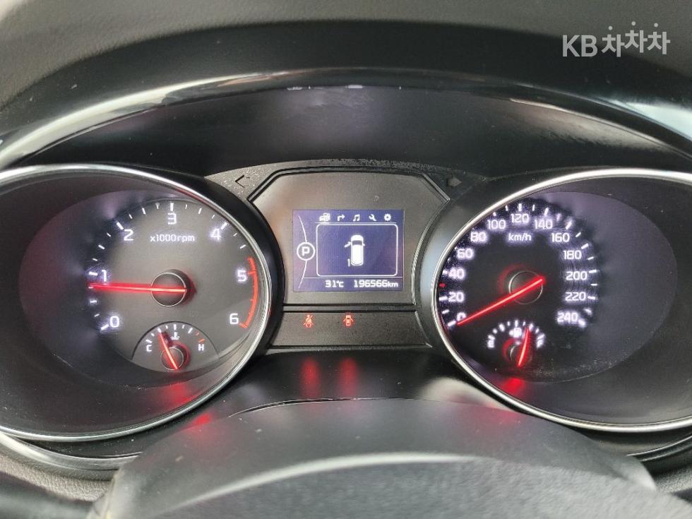 Kia Carnival — miniaturë 16