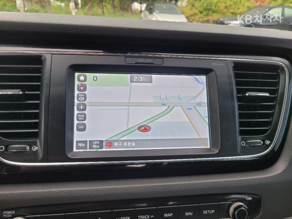 Kia Carnival — miniaturë 20