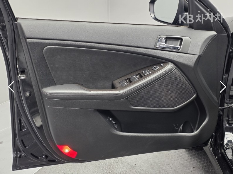 Kia K5 — miniaturë 7