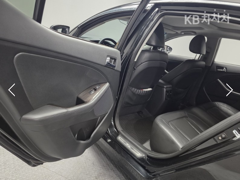 Kia K5 — miniaturë 12