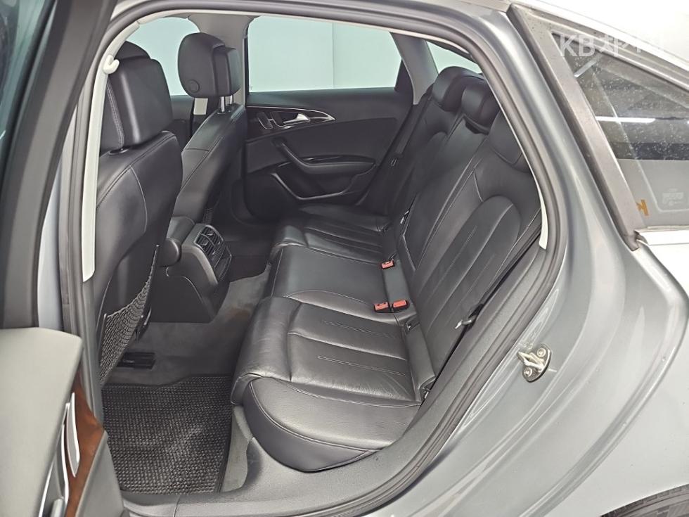 Audi A6 — miniaturë 12