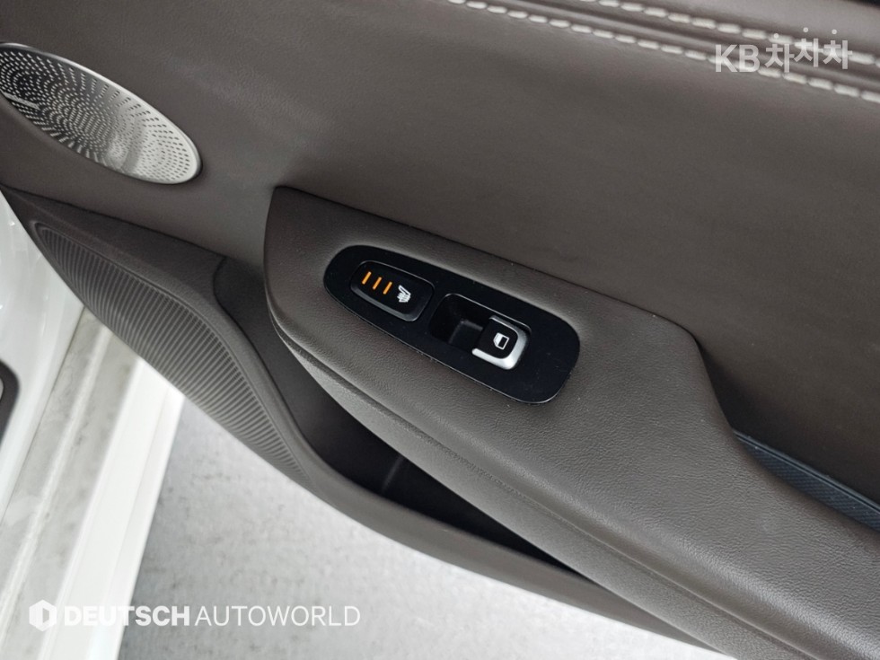 Kia Stinger — miniaturë 16